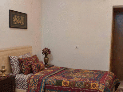 Luxury Hostel Rooms with Mess