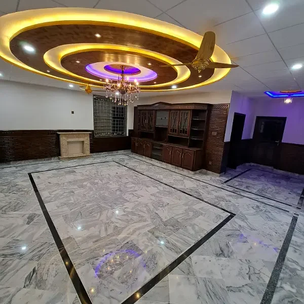 1 Kanal Triple Storey House For Sale