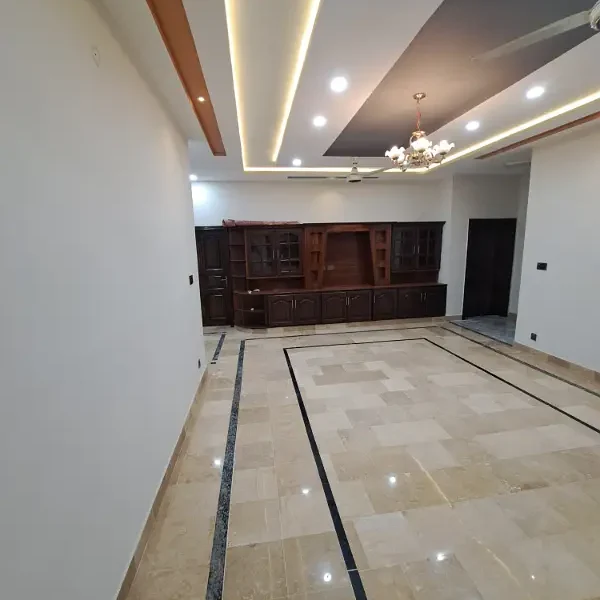 1 Kanal Triple Storey House For Sale