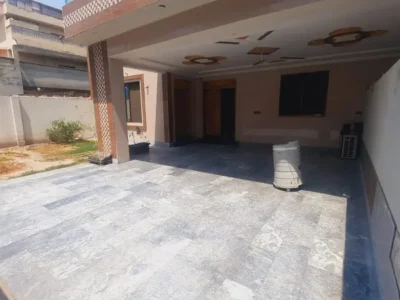 1 kanal lowar Portion for rent silent office