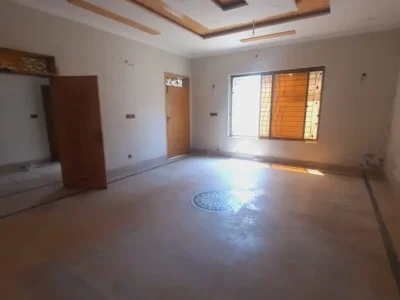 1 kanal lowar Portion for rent silent office