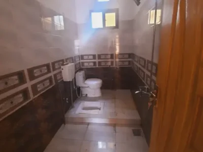1 kanal lowar Portion for rent silent office