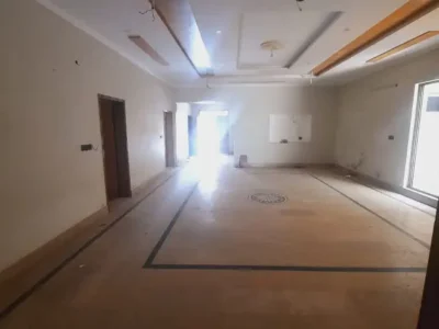 1 kanal lowar Portion for rent silent office