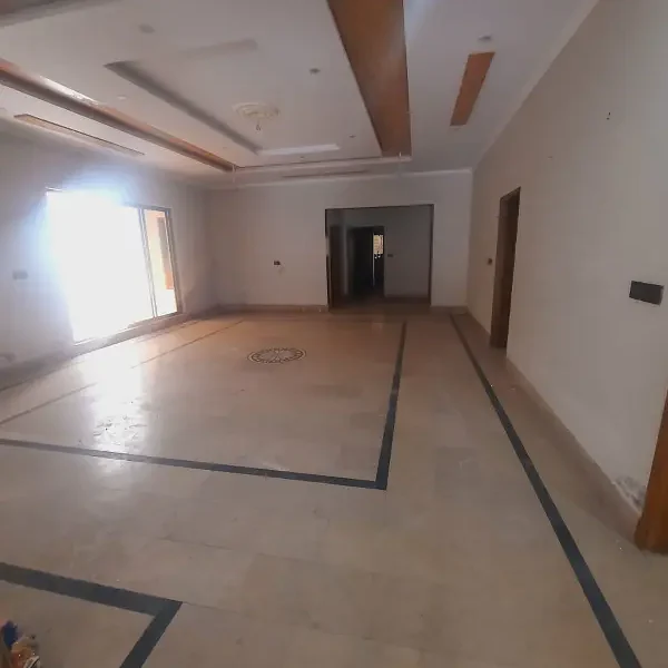 1 kanal lowar Portion for rent silent office