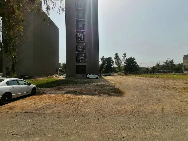 1 Kanal Plot D Block 150ft Se Direct Approach Ideal Location Possession Paid