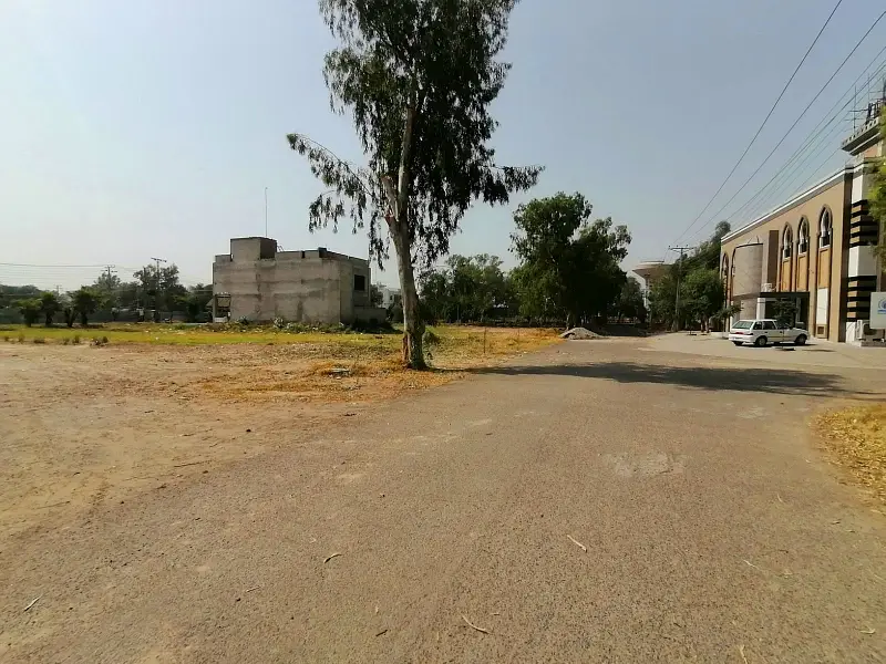 1 Kanal Plot D Block 150ft Se Direct Approach Ideal Location Possession Paid