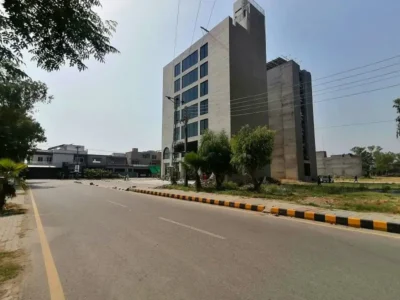 1 Kanal Plot D Block 150ft Se Direct Approach Ideal Location Possession Paid