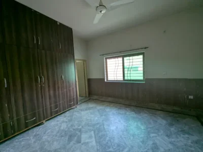 1 KANAL upper portion available for rent