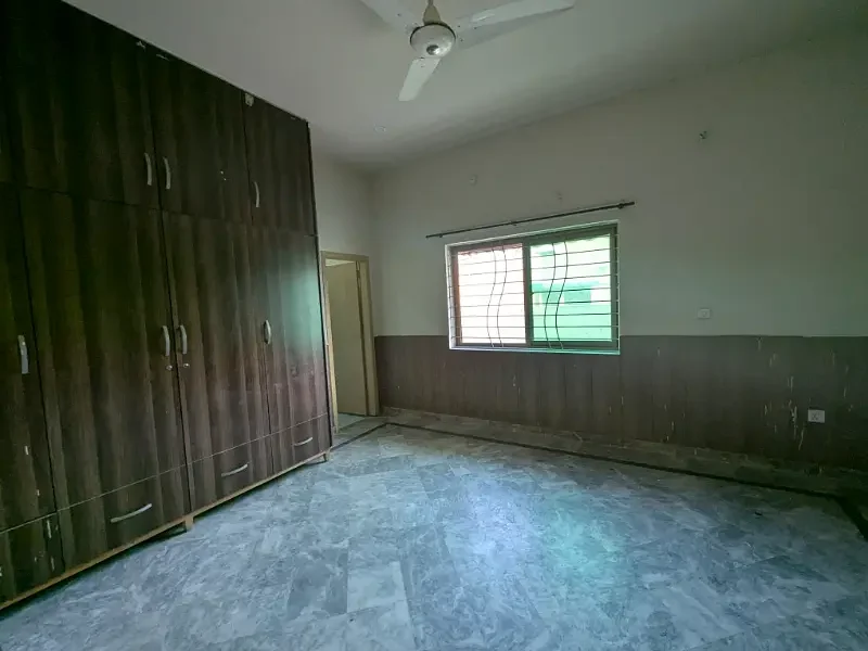 1 KANAL upper portion available for rent