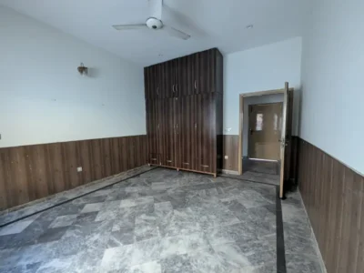 1 KANAL upper portion available for rent