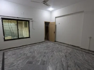 1 KANAL upper portion available for rent