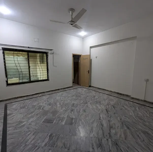 1 KANAL upper portion available for rent