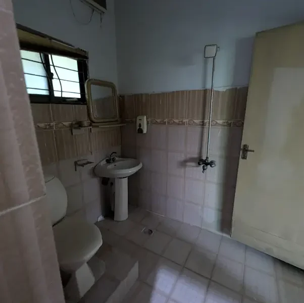 1 KANAL upper portion available for rent
