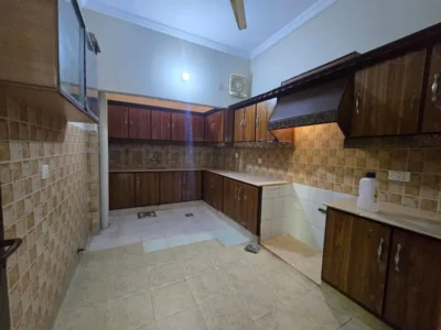10 MARLA BEST LOCATION USD HOUSE UP FOR SALE