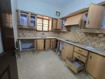 10 MARLA BEST LOCATION USD HOUSE UP FOR SALE