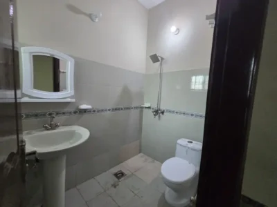 10 MARLA BEST LOCATION USD HOUSE UP FOR SALE