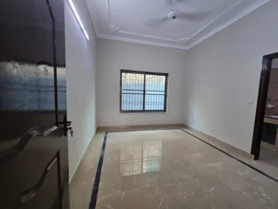 10 MARLA BEST LOCATION USD HOUSE UP FOR SALE