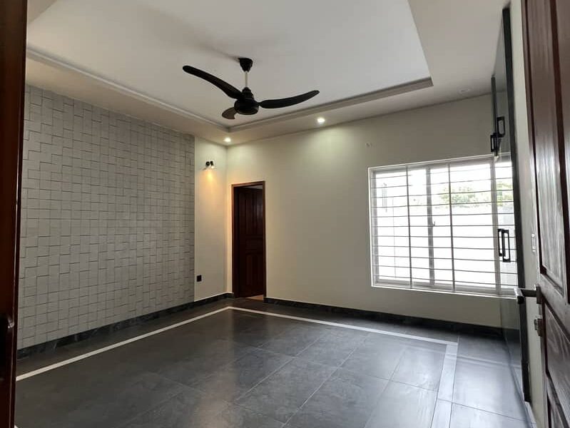10 Marla Double Storey House For Rent