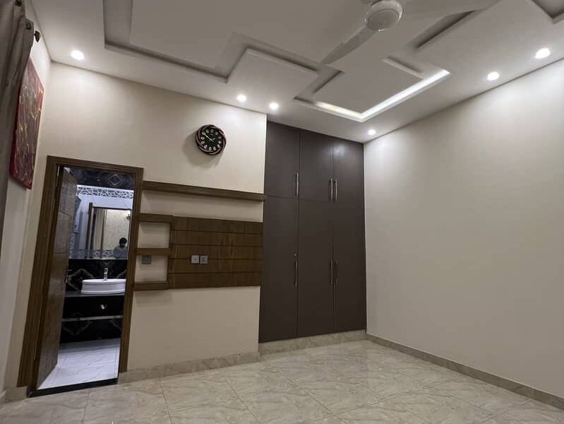 10 Marla Double Storey House For Rent