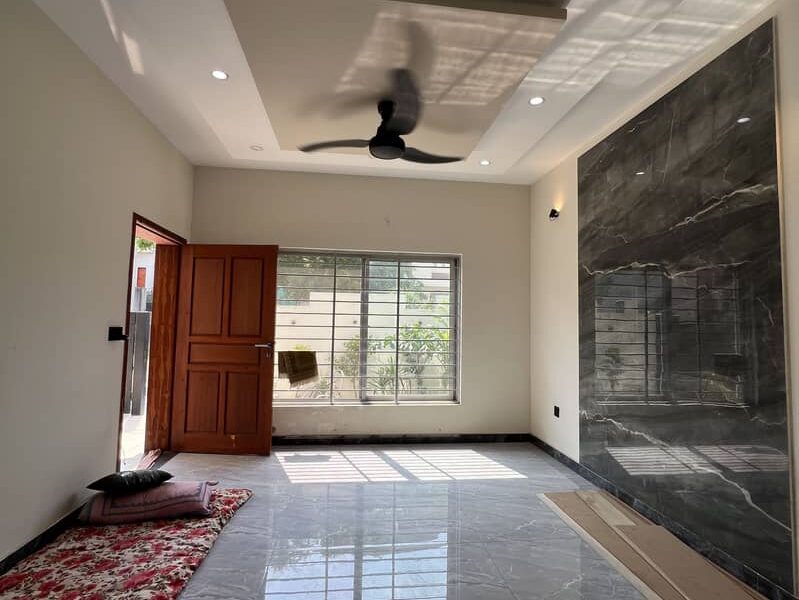 10 Marla Double Storey House For Rent