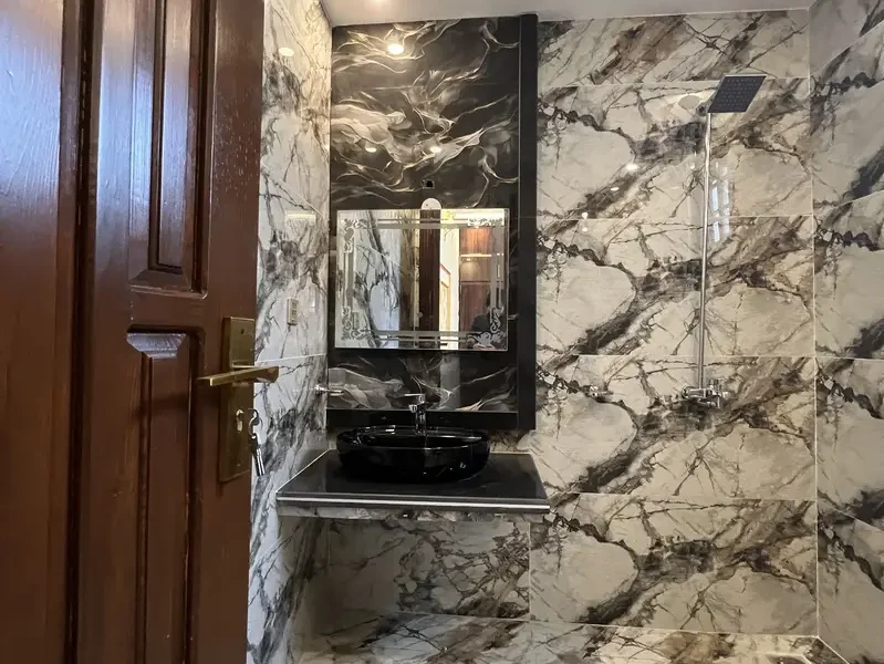 10 Marla Ground Floor Portion for Rent | Prime Location