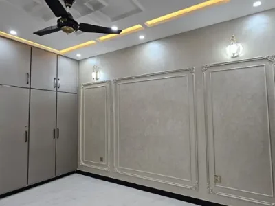10 MARLA LIKE BRAND NEW HOUSE UP FOR SALE
