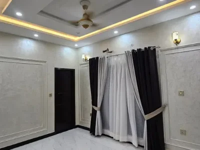 10 MARLA LIKE BRAND NEW HOUSE UP FOR SALE