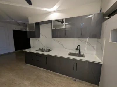 12 MARLA IDEAL LOCATION HOUSE UP FOR SALE