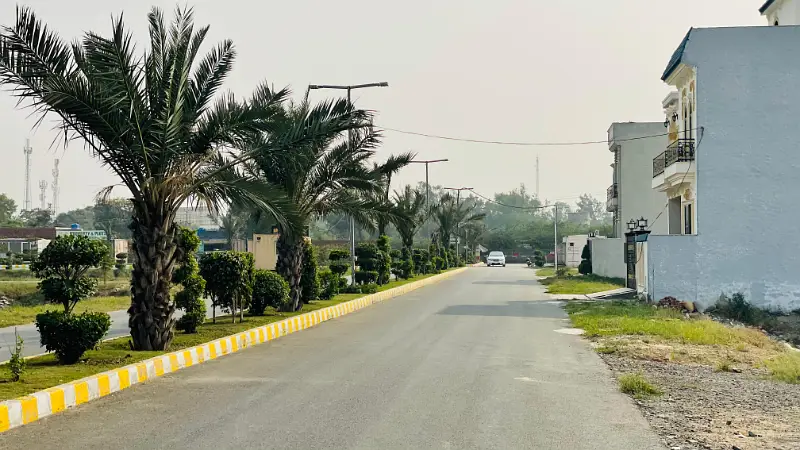 2 Marla Boulevard on Ground Ready for construction commercial Plot available for sale on 3 year installments Booking Just 11,50,000 in Ali Housing Society near Bahria Town Lahore
