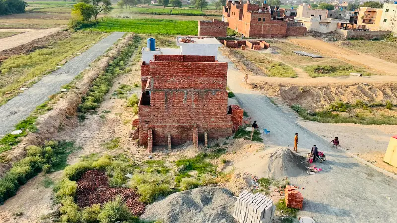 3 Marla Plot For Sale in Ali Housing Society Near Bahria Town Lahore on 3.5 Years Easy installment Booking Only 5 Lac