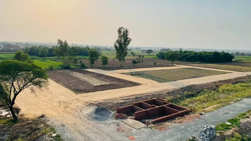 3 Marla Plot For Sale in Ali Housing Society Near Bahria Town Lahore on 3.5 Years Easy installment Booking Only 5 Lac