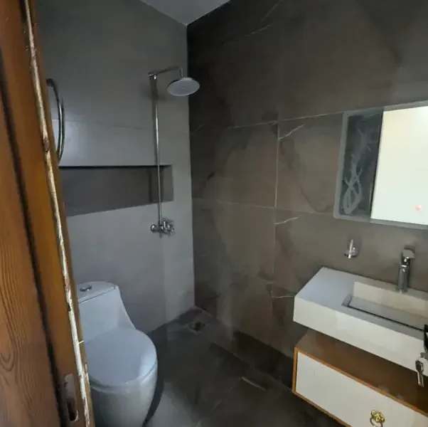5 MARLA BRAND NEW HOUSE UP FOR SALE