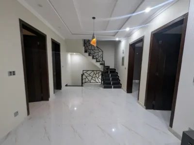 5 MARLA BRAND NEW HOUSE UP FOR SALE