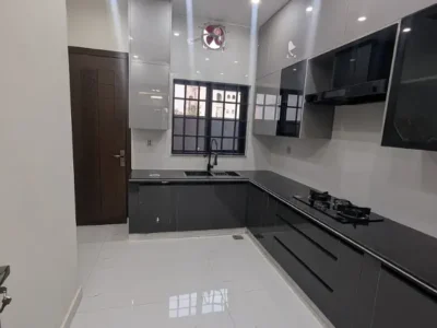 5 MARLA BRAND NEW HOUSE UP FOR SALE