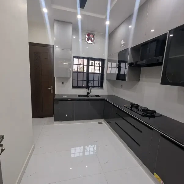 5 MARLA BRAND NEW HOUSE UP FOR SALE