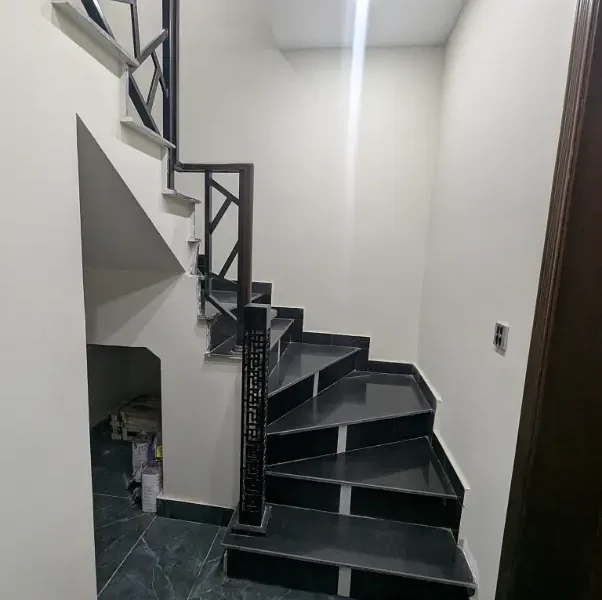 5 MARLA BRAND NEW HOUSE UP FOR SALE