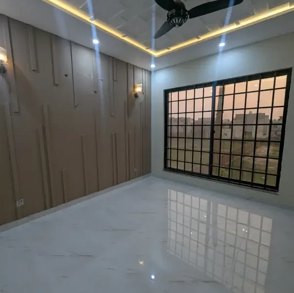 5 MARLA BRAND NEW HOUSE UP FOR SALE