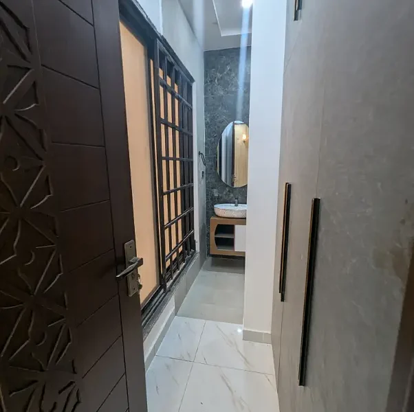 5 MARLA BRAND NEW HOUSE UP FOR SALE