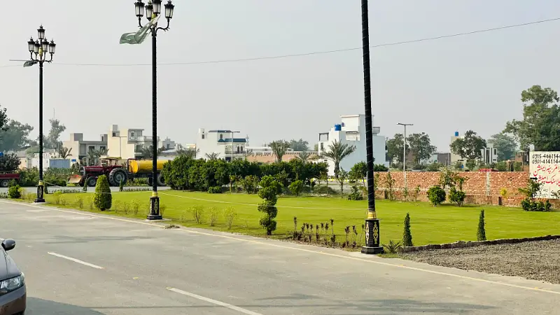 5 Marla plot for sale on 3.5 Year's installment booking just only 6 lakh monthly installment 40000 in Ali Housing Society near Bahria Town Lahore