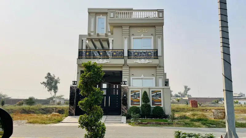 5 Marla plot for sale on 3.5 Year's installment booking just only 6 lakh monthly installment 40000 in Ali Housing Society near Bahria Town Lahore