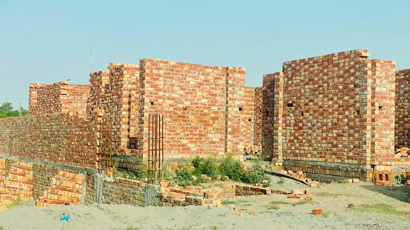 5 Marla Possession Plot For Sale in Bahria Town Sector H Lahore Main jati Umrah Road