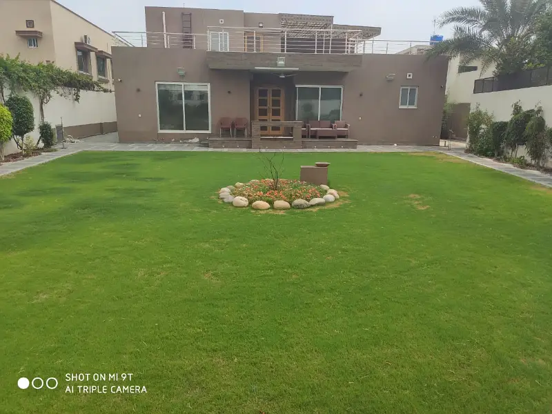 56 MARLA IDEAL LOCATION HOUSE UP FOR SALE