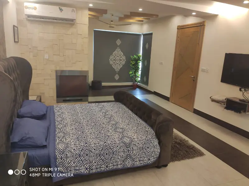 56 MARLA IDEAL LOCATION HOUSE UP FOR SALE