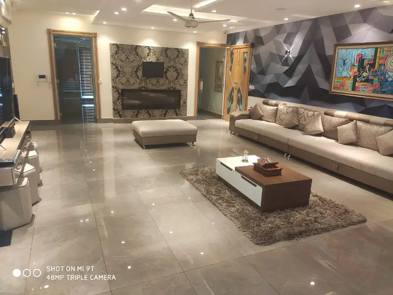 56 MARLA IDEAL LOCATION HOUSE UP FOR SALE