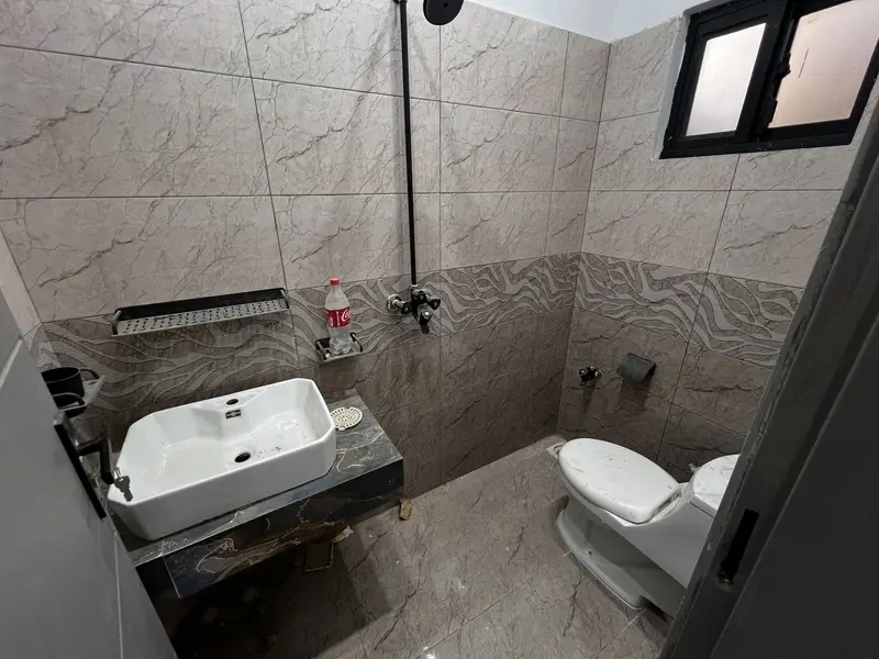 8 Marla Beautiful Ground Floor Available