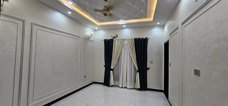 8 MARLA LIKE BRAND NEW PORTION AVAILABLE FOR RENT