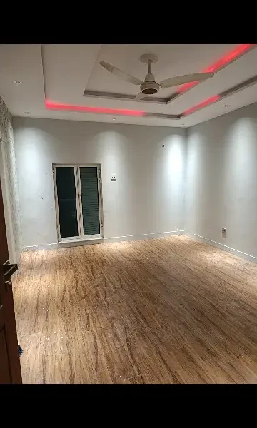 Beautiful Renovated House In Main Cantt