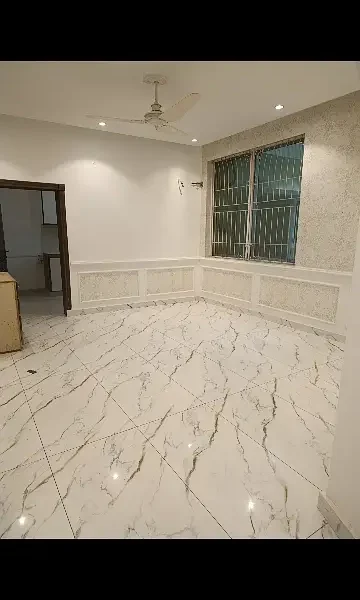 Beautiful Renovated House In Main Cantt