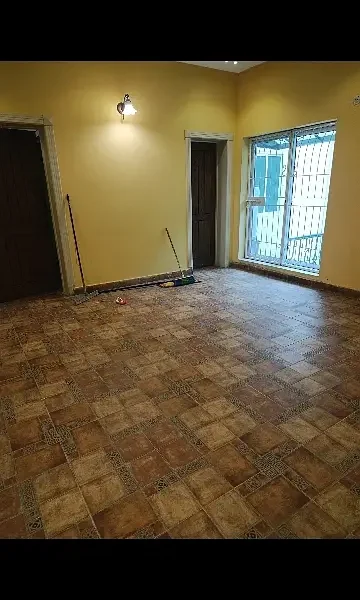 Beautiful Renovated House In Main Cantt