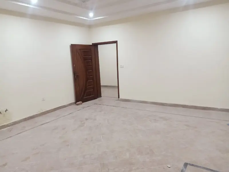 Brand new office space for rent in model town link road